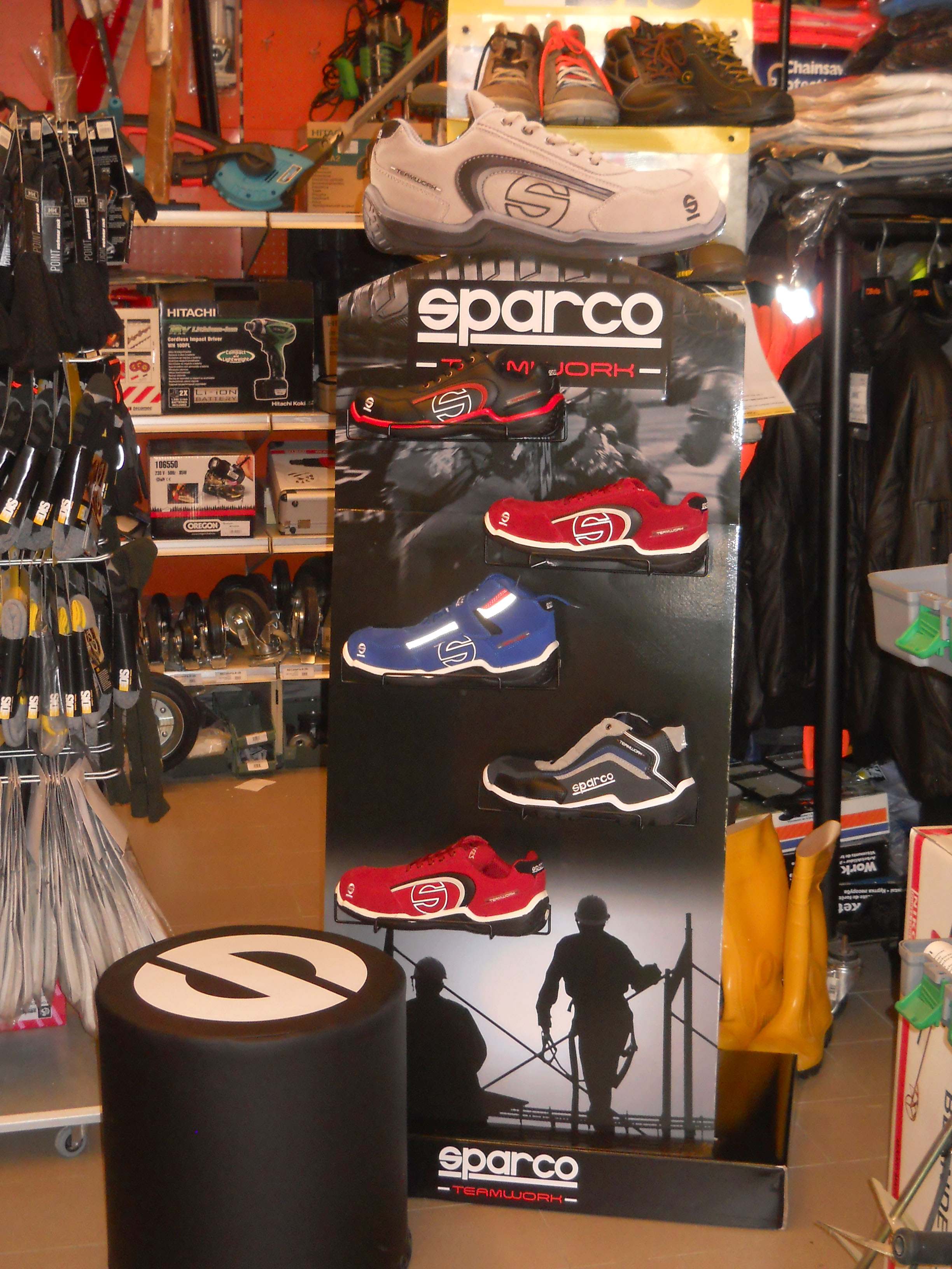 espositore scarpe sparco